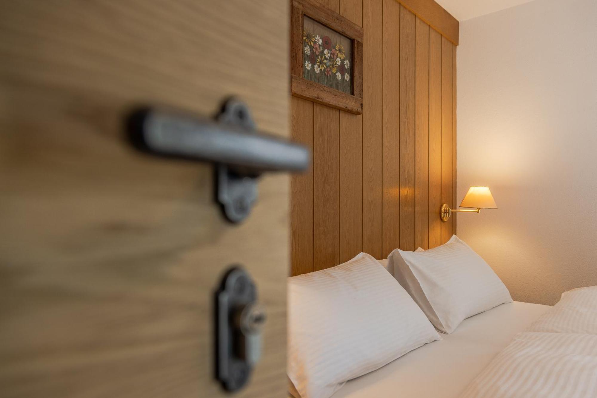 كورفارا إنْ بادِيا Villa Resi B&B المظهر الخارجي الصورة