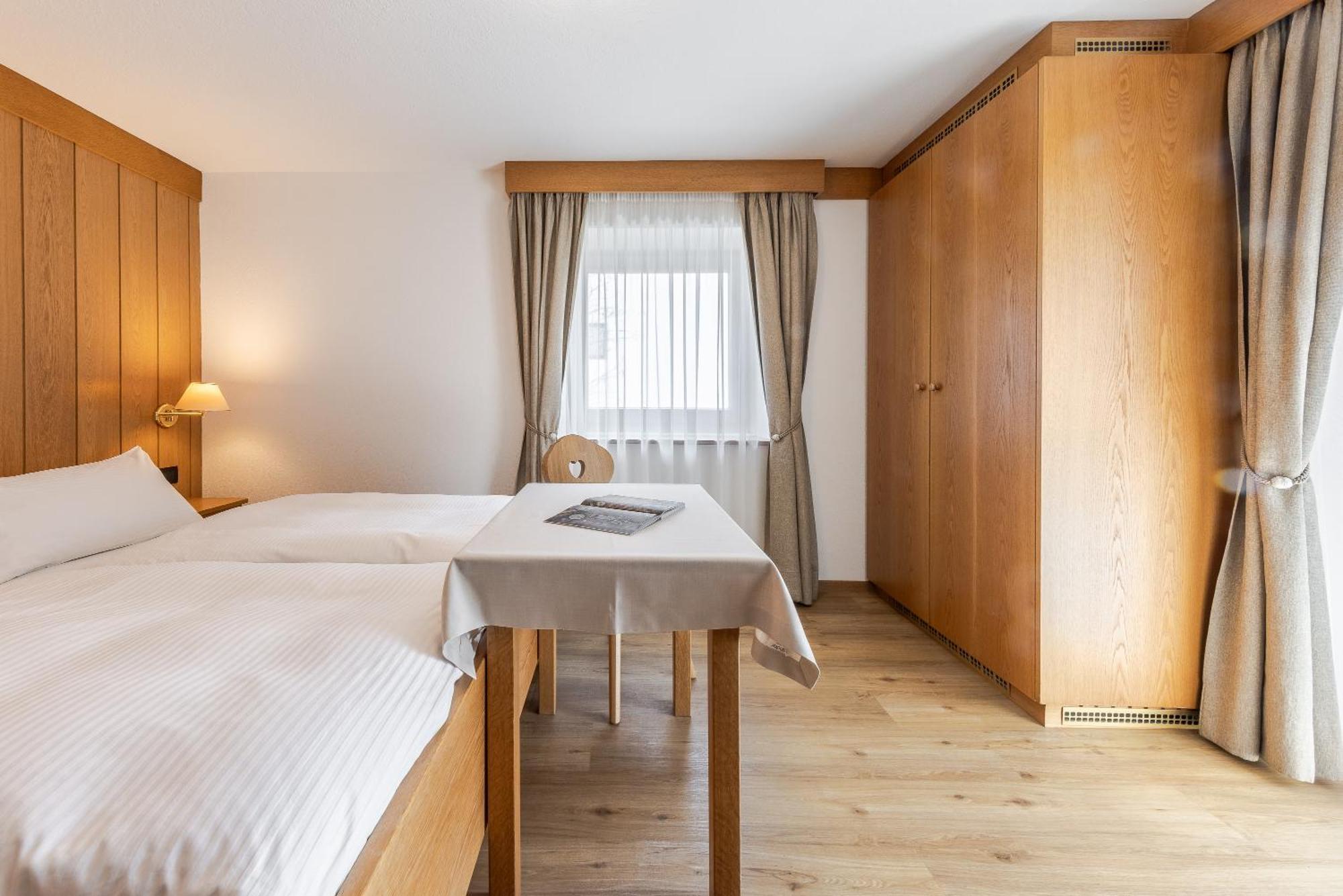كورفارا إنْ بادِيا Villa Resi B&B المظهر الخارجي الصورة